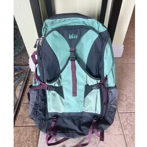Women’s REI Grand Tour 80 L Travel Pack Adjustable Frame Green/Purple